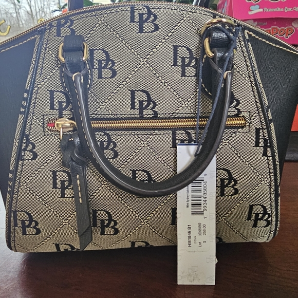 NWT Dooney and Bourke Crossbody - Picture 2 of 9